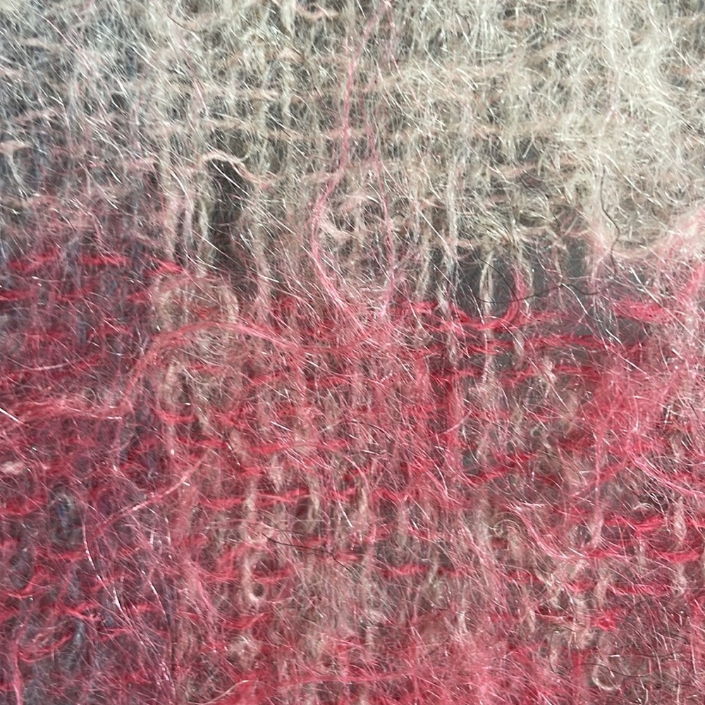 Hudson Bay vintage 100% mohair made in Scotland scarf/shawl RARE AND BEAUTIFU! - Picture 11 of 17